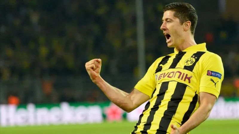 Lewandowski vào đội tuyển của Borussia Dortmund