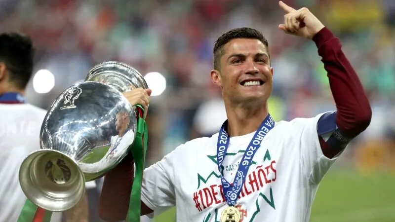 Sơ lược thông tin về Ronaldo lập kỷ lục sáu lần dự Euro